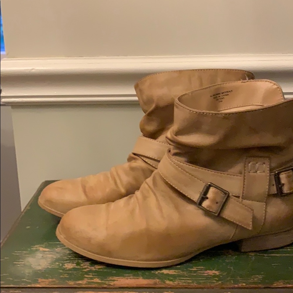 Diba ankle booties